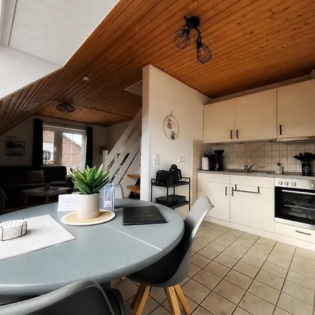 Διαμέρισμα Kleine Muschelbude Mit Balkon Und Wallbox In Nessmersiel *
