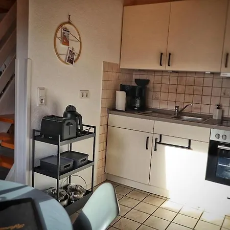 Διαμέρισμα Kleine Muschelbude Mit Balkon Und Wallbox In Nessmersiel