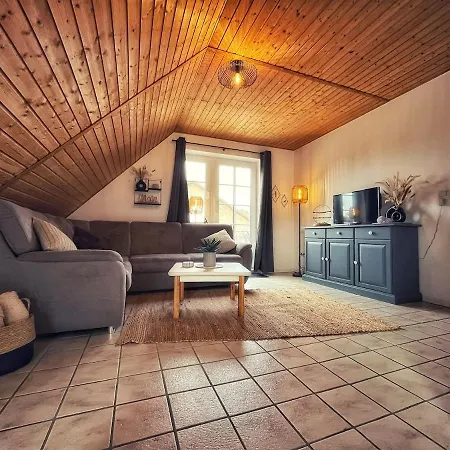 Kleine Muschelbude Mit Balkon Und Wallbox In Nessmersiel Διαμέρισμα