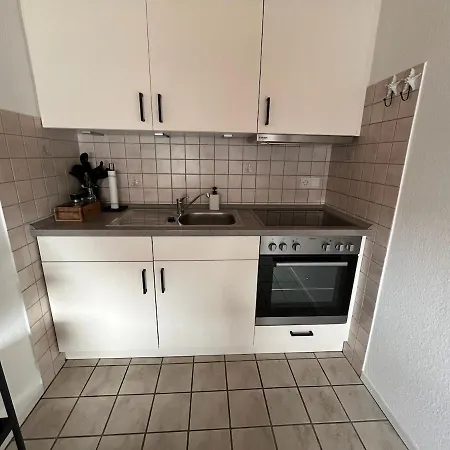 Kleine Muschelbude Mit Balkon Und Wallbox In Nessmersiel دورنوم
